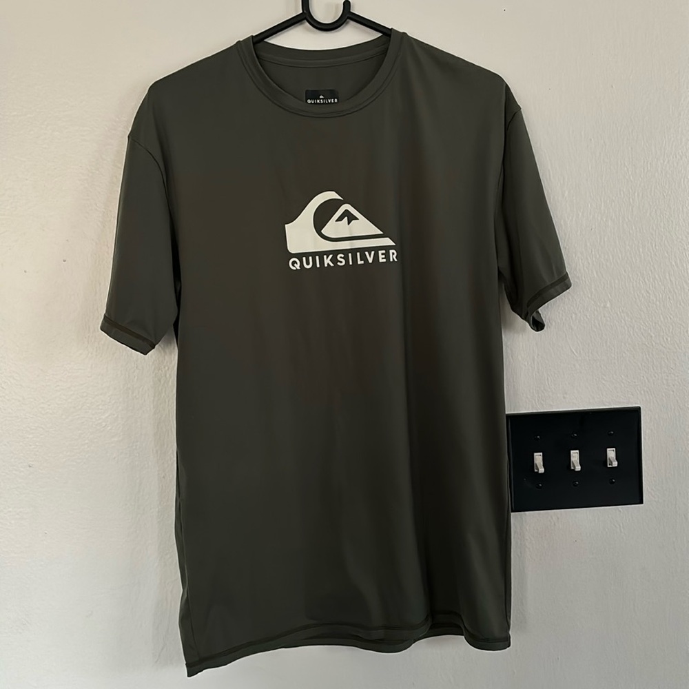 Quicksilver shirt made for surfing
